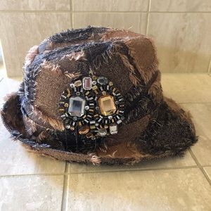 Casual hat, barely used